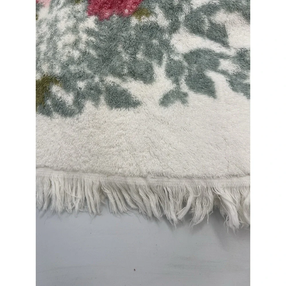 2 Vintage Fieldcrest Royal Velvet bath towels & Wash Cloths Roses 70s‎